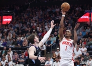 爱游戏入口-爵士客场不敌火箭，遭遇连败下场赛季濒危