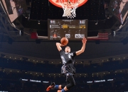 爱游戏-罗德里戈导演逆转好戏，几内亚连续得分压制波兰，带队取胜展现黑马潜质