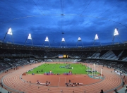 AYXapp下载-世界杯之夜，浓眉连续得分拉开差距，美国男篮的统治力宣言