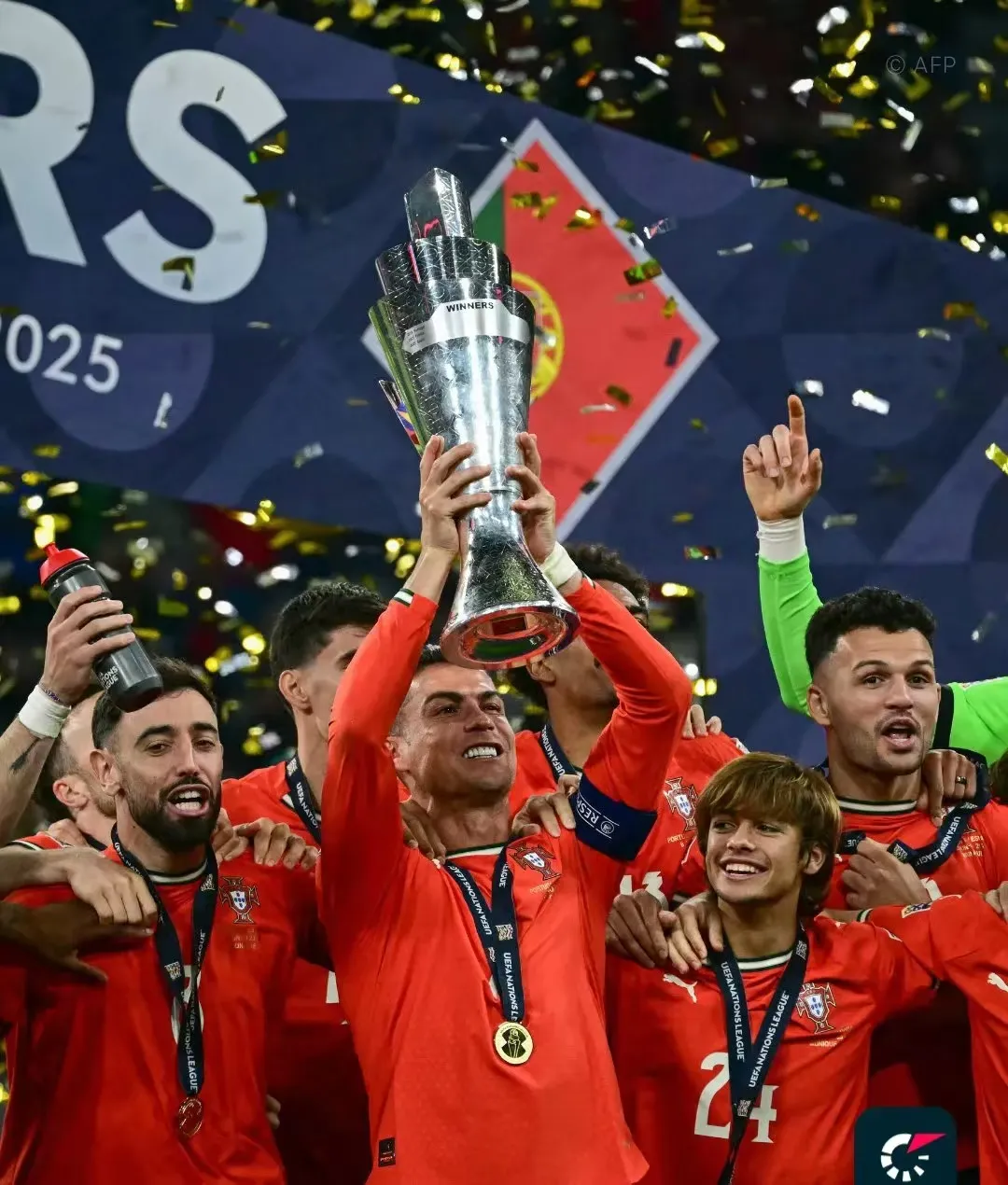 葡萄牙队翻盘瑞典队，奥恰洛夫高光表现