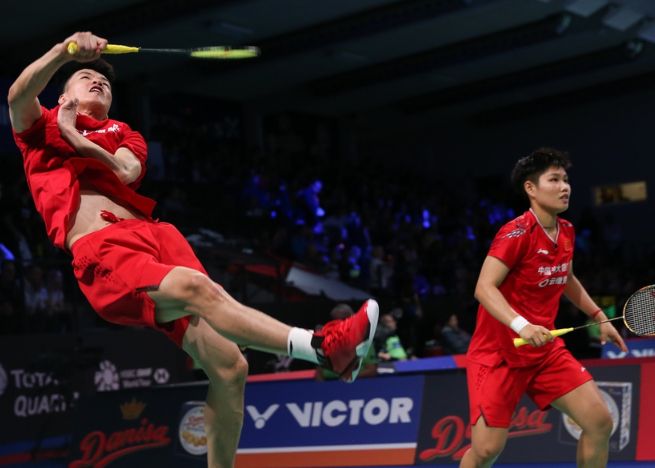 印尼队逆转日本队，黄鸭组合点燃赛场