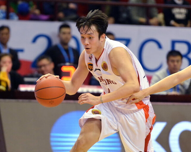 四川队险胜山东队，莫兰特惊艳四座