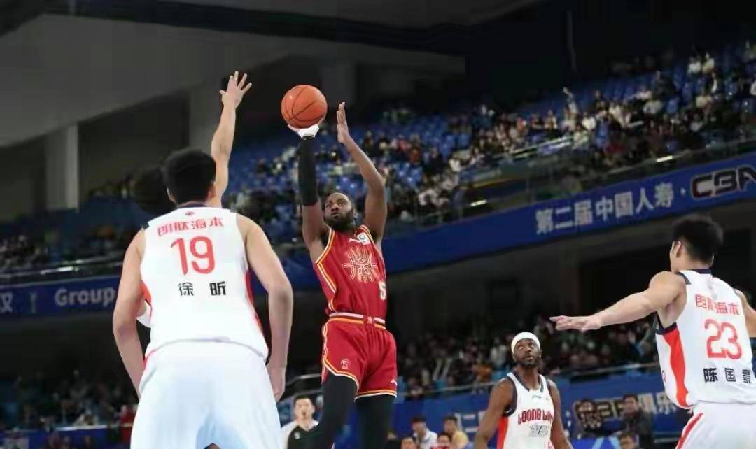 中国男篮绝地反击爵士，瓦兰丘纳斯统治全场