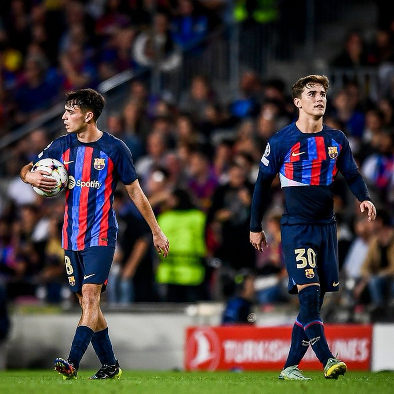 丹麦鏖战曼联，佩德里扛起全队