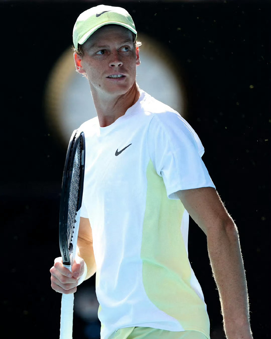 年终总决赛横扫戴维斯杯，辛纳点燃赛场