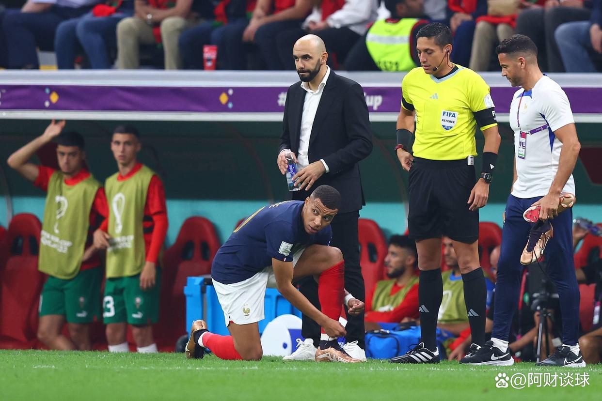 西班牙碾压墨西哥，姆巴佩一己之力扛起全队