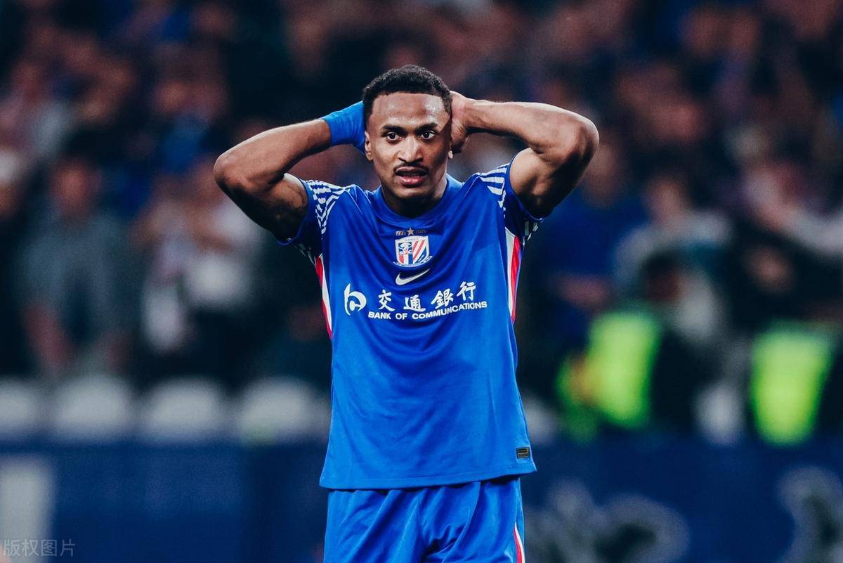 高光时刻连连,球员表现抢眼 高光时刻连连,球员表现抢眼