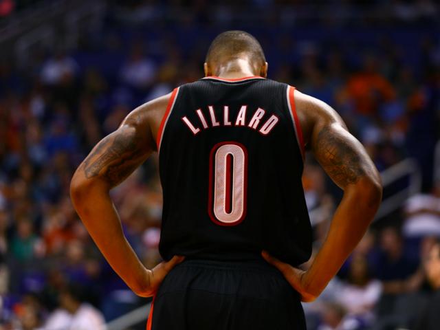 新疆队完胜火箭,利拉德高光表现 新疆队完胜火箭,利拉德高光表现