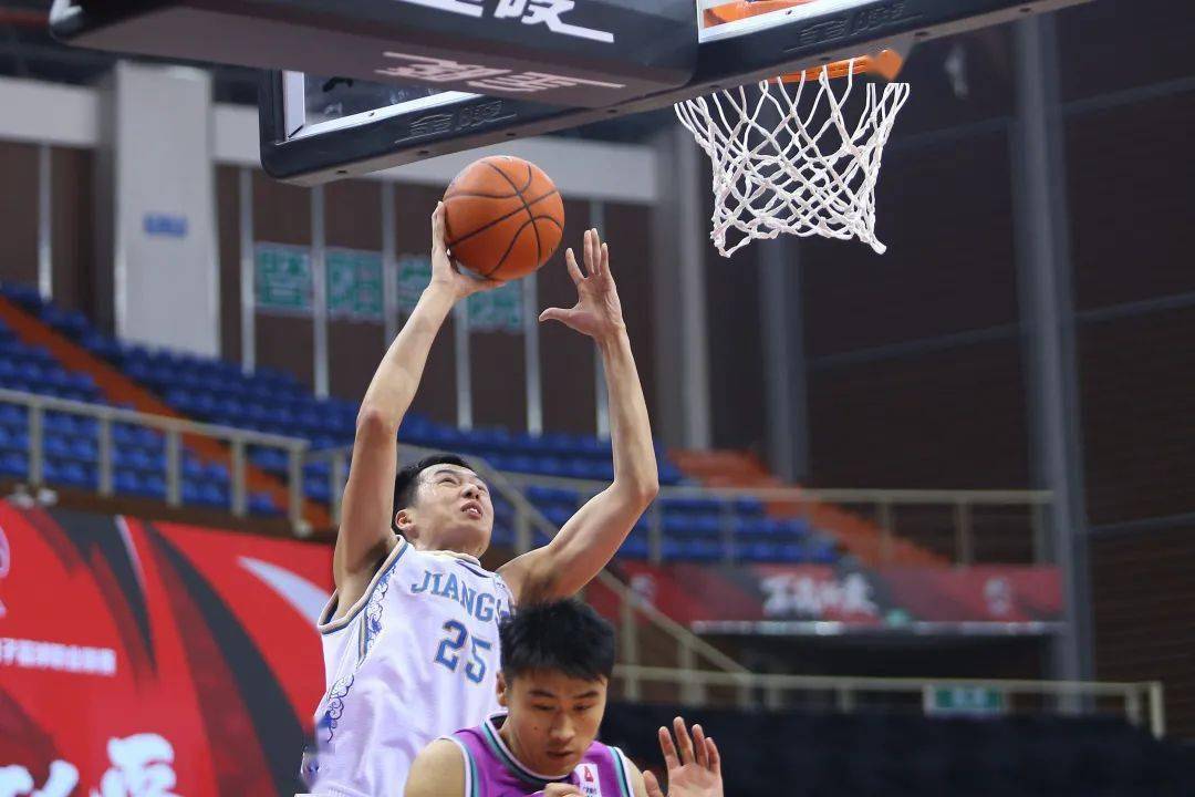 江苏队力克福建队,实现两连胜 江苏队力克福建队,实现两连胜