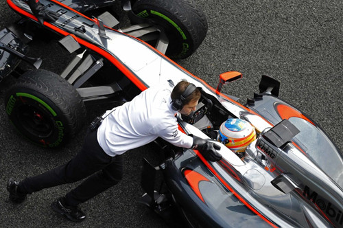 索伯车队逆转威廉姆斯，阿隆索带队取胜