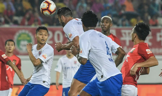 中场核心一纸离队令球队实力大损