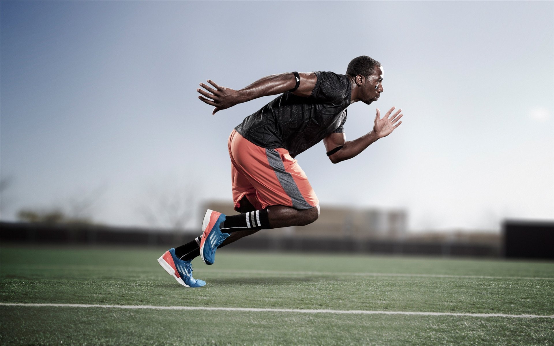 F1新赛季揭幕战焦点战，牙买加车队碾压伊拉克车队，新格局初现？