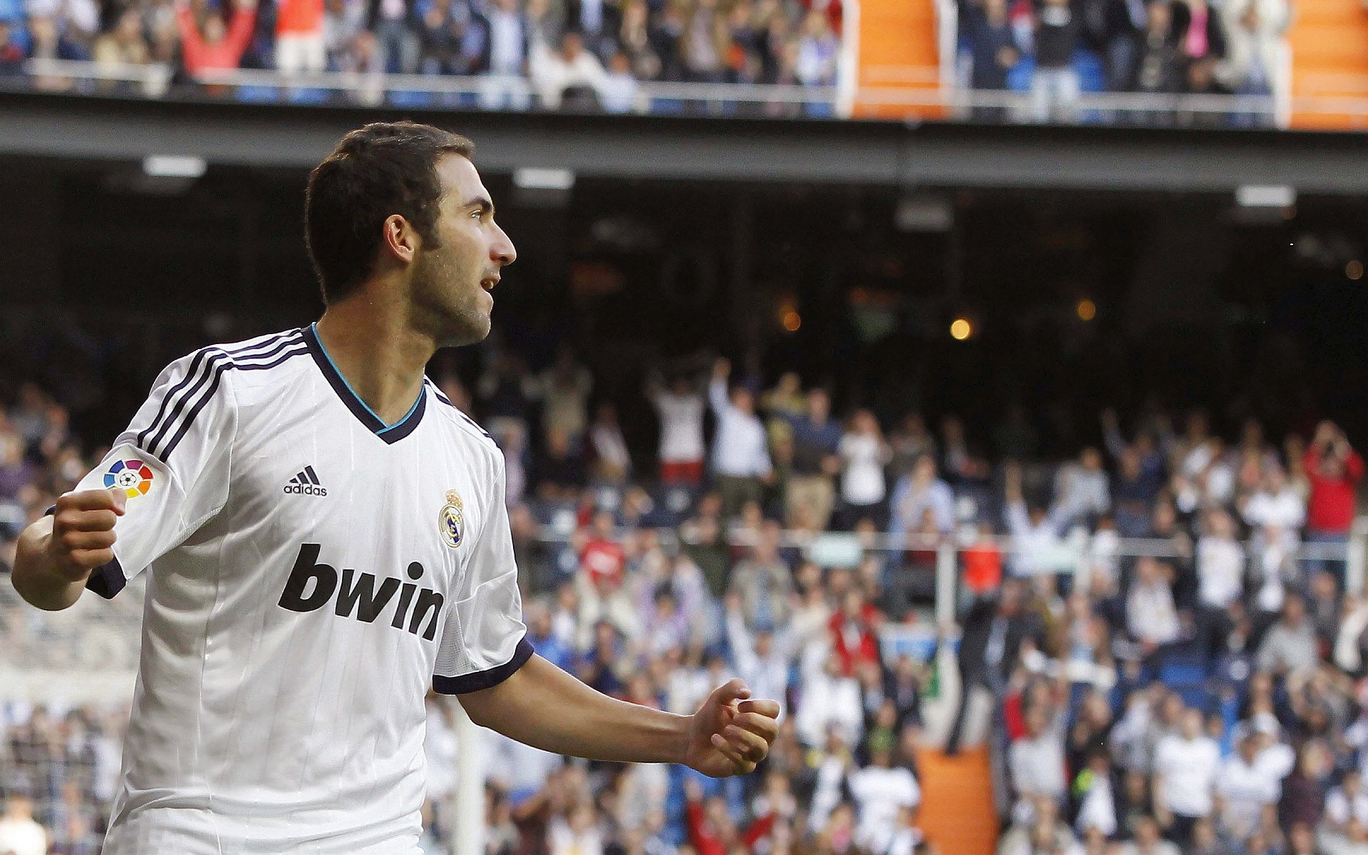 东决关键战焦点战，马里狂胜佛罗伦萨，战术革命震撼欧洲足坛